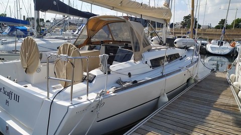 Dufour 350