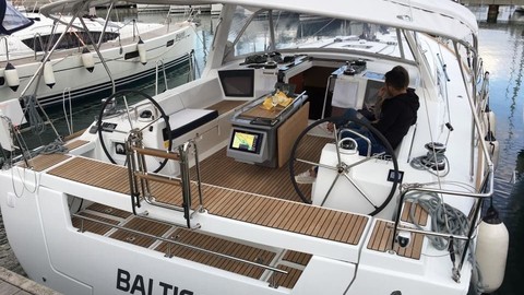 Beneteau Oceanis 45