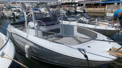 Jeanneau Cap Camarat 7.5 CC