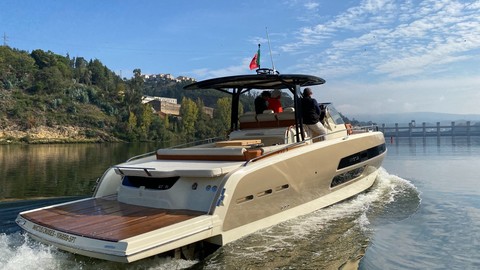 Invictus 370 GT