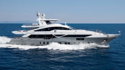 Benetti Veloce 140
