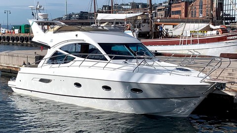 Galeon 390 Fly