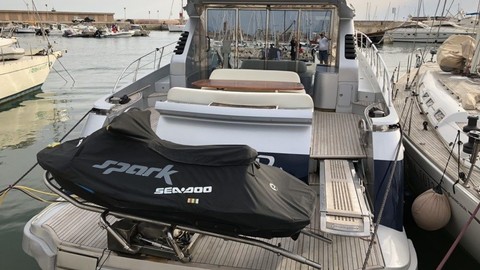 Blu martin 58 feet open