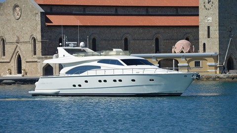 Ferretti 68