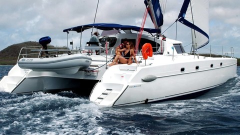 Fountaine pajot belize 43