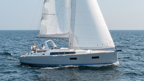 Beneteau Oceanis 38