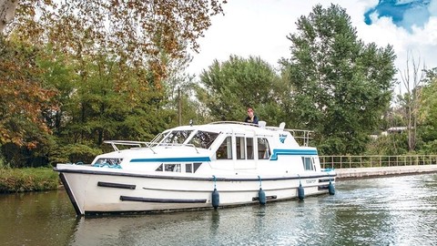 B & b boat builders core sound 17