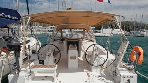 Beneteau Oceanis 38