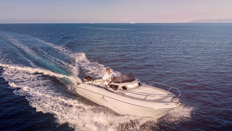 Pro-line 24 walkaround cuddy