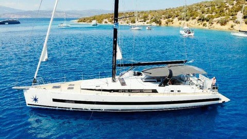 Beneteau Oceanis Yacht 62