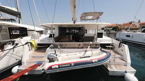 Fountaine Pajot Astréa 42