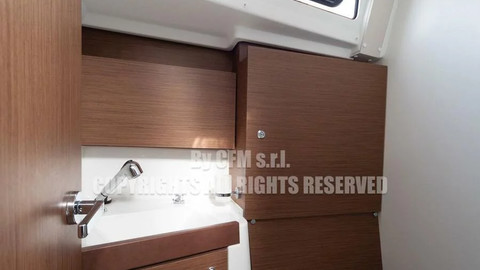 Beneteau Oceanis 38.1