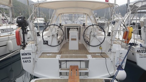 Beneteau Oceanis 35