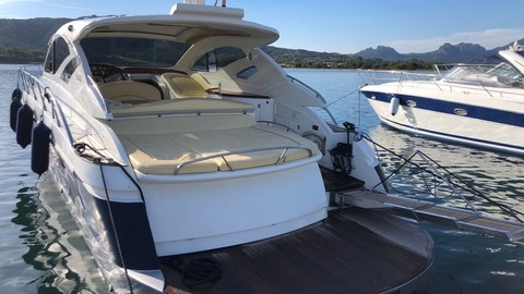 Blu martin 58 feet open