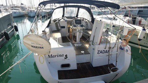 Beneteau Oceanis 37