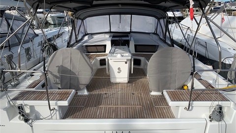 Beneteau Oceanis 51.1