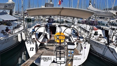 Beneteau First 45