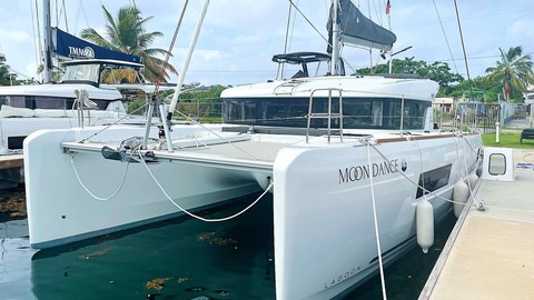 Lagoon 40