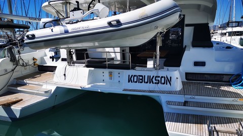 Lagoon 42