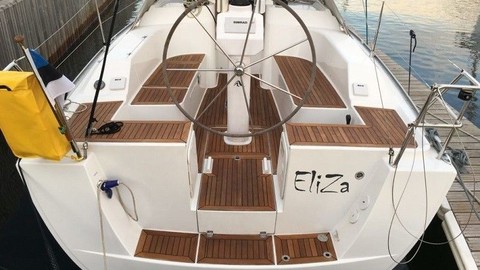 Hanse 325