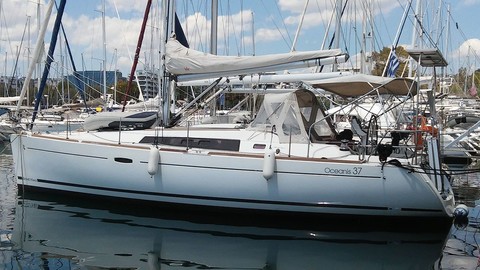 Beneteau Oceanis 37