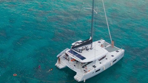 Lagoon 42