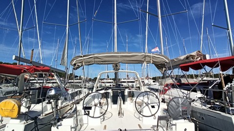 Beneteau Oceanis 38.1