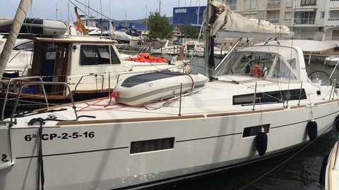 Beneteau Oceanis 38