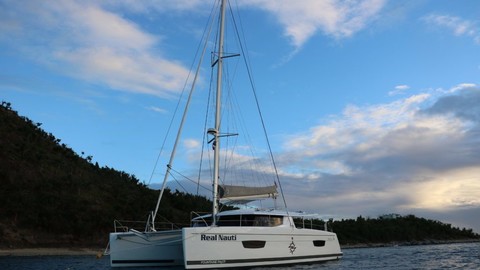 Fountaine Pajot Helia 44
