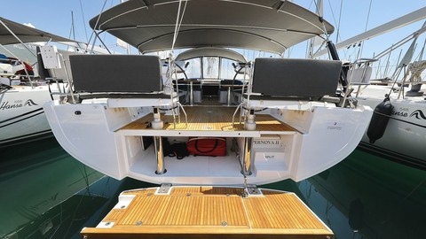 Hanse 548