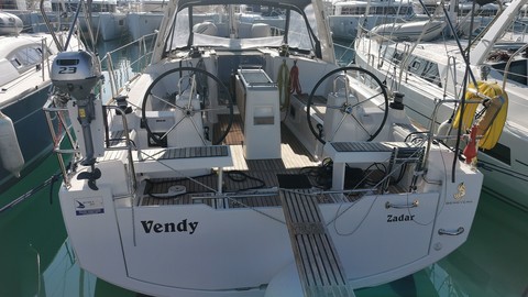 Beneteau Oceanis 35