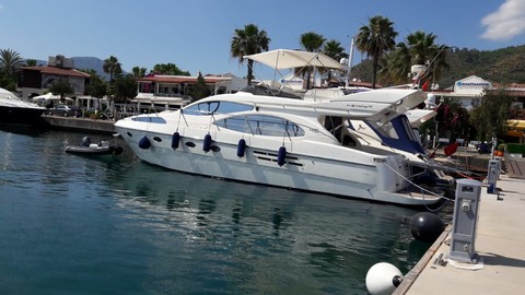 Azimut 46