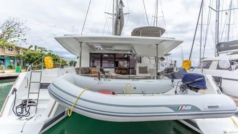 Fountaine Pajot Helia 44