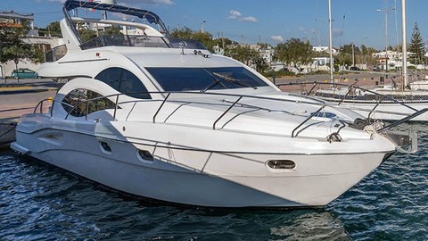 Majesty Yachts 50