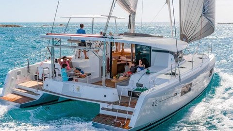 Lagoon 42
