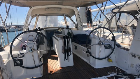 Beneteau Oceanis 38