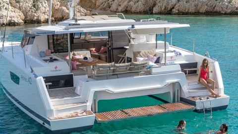 Fountaine Pajot Astréa 42