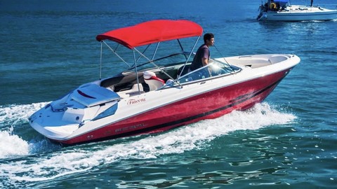 Regal 2200 Bowrider