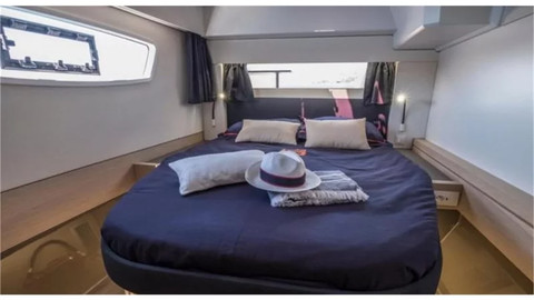 Fountaine Pajot Astrea 42