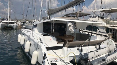 Fountaine Pajot Lucia 40