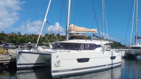 Fountaine Pajot Lucia 40