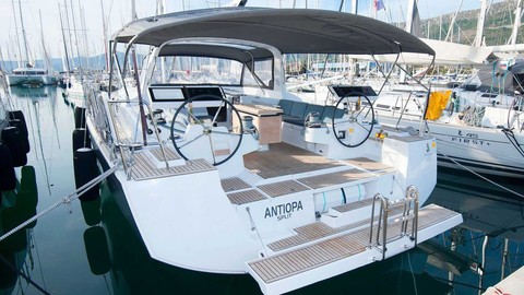Beneteau Oceanis 55