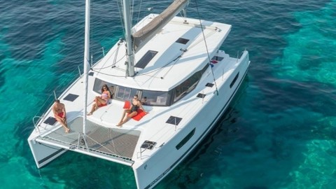 Fountaine Pajot Lucia 40