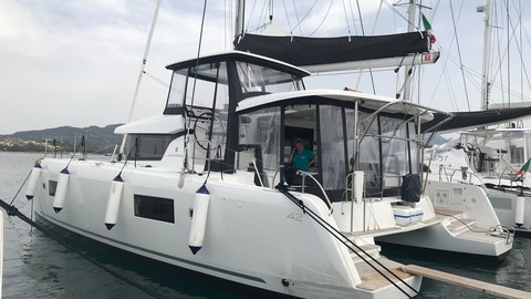 Lagoon 42