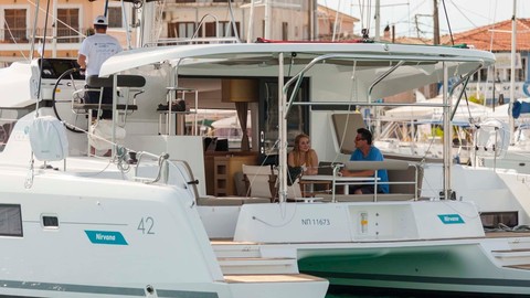 Lagoon 42