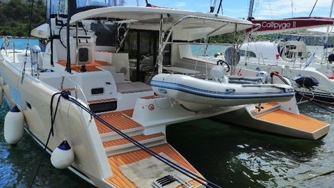 Lagoon 42