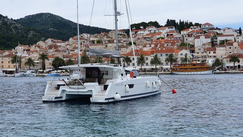Fountaine Pajot Astréa 42