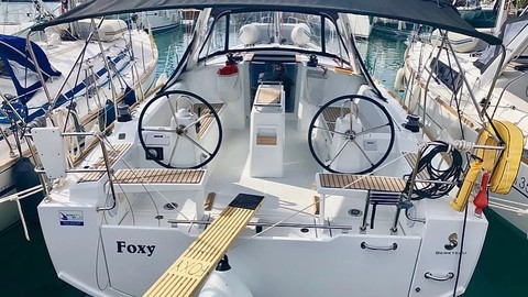 Beneteau Oceanis 38