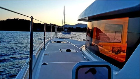 Lagoon 42