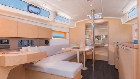 Beneteau Oceanis 38.1
